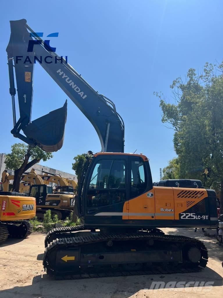 Hyundai 225LC-9t Raupenbagger