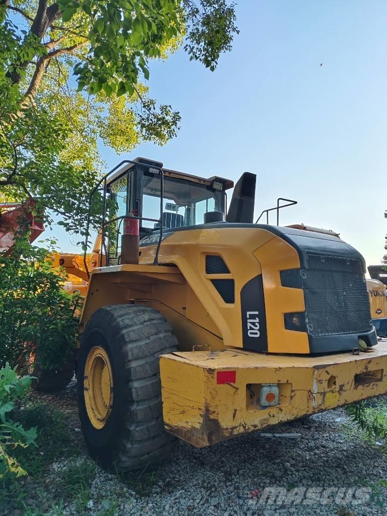 Volvo L 120 Radlader