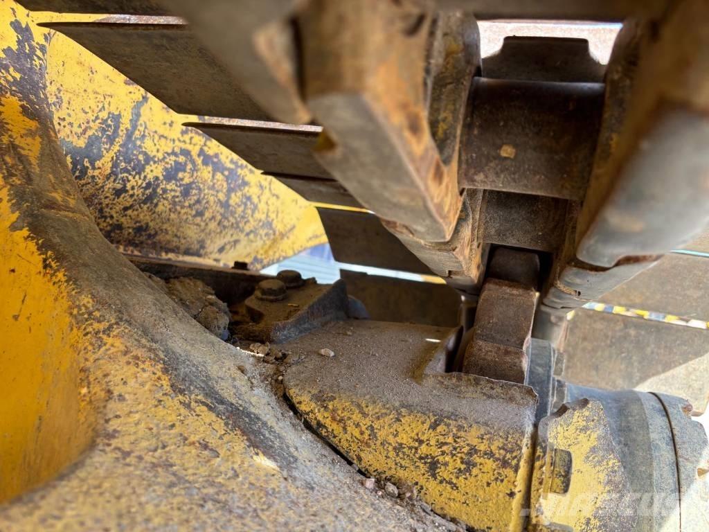 Komatsu D37 PX-23 Bulldozer