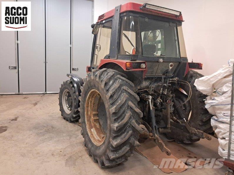 Case IH 885 XL Traktoren