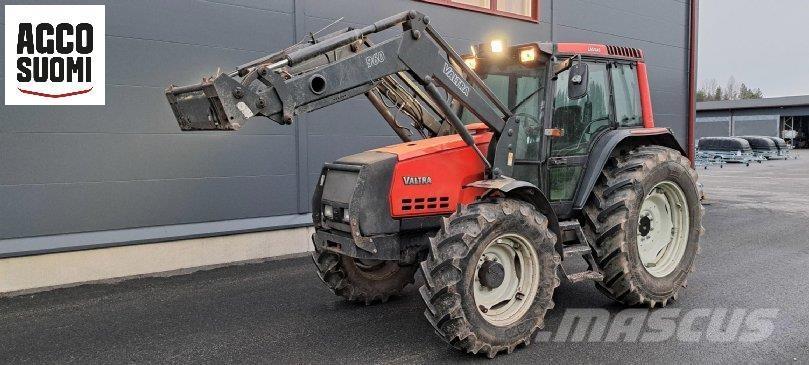 Valtra 6650 HITECH Traktoren