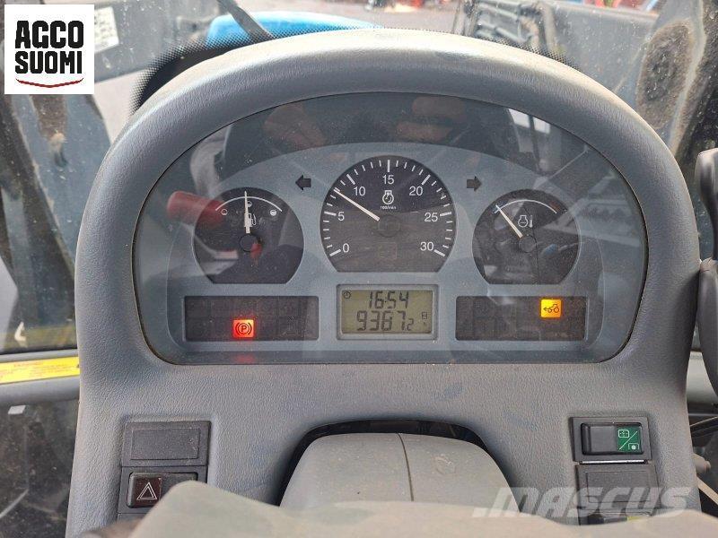 Valtra 6750 HITECH Traktoren