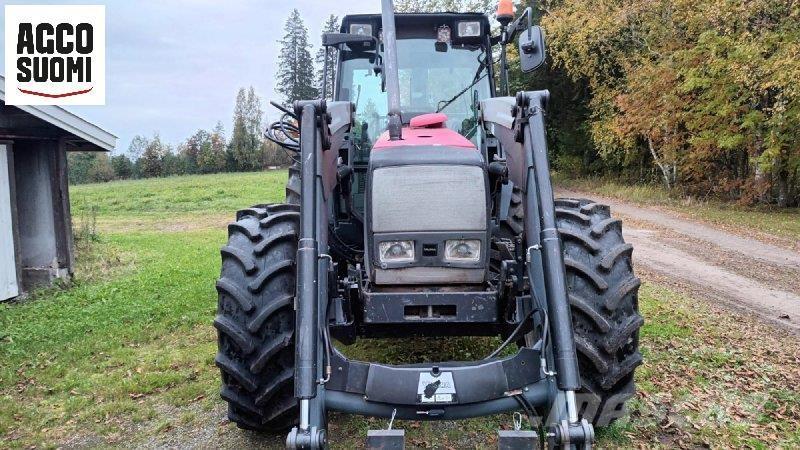 Valtra 6850 Traktoren