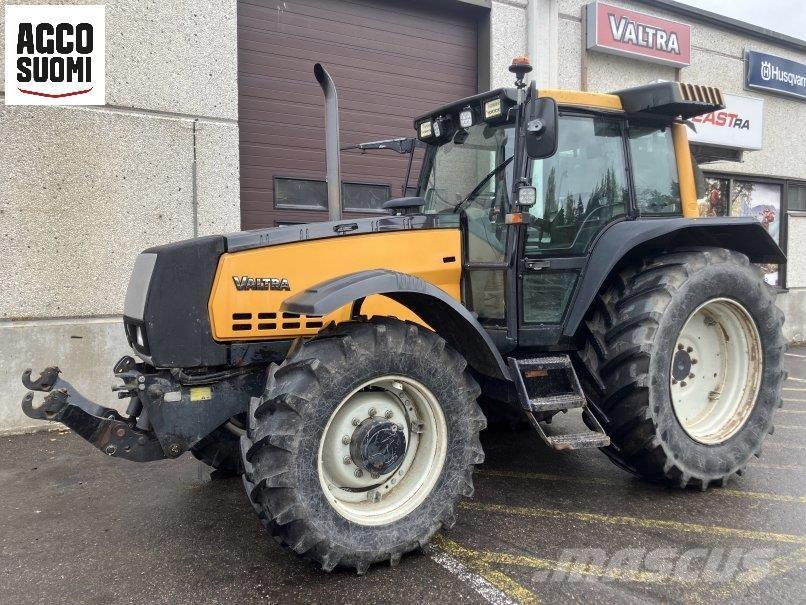 Valtra 8050 HITECH Traktoren