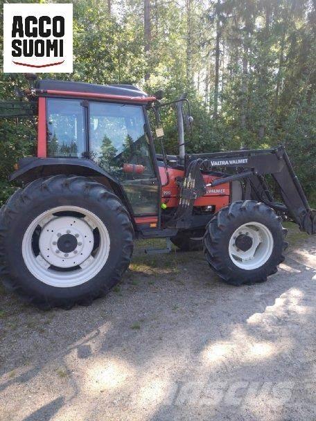 Valtra 900 Traktoren