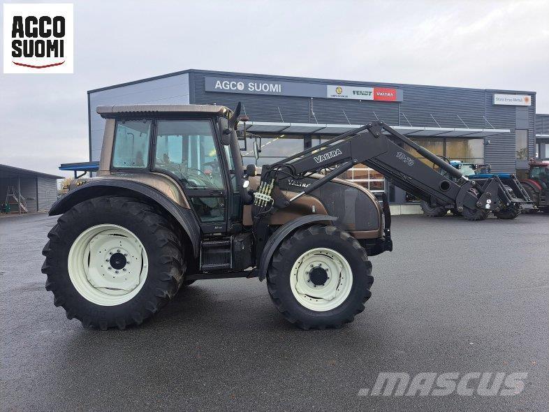 Valtra M120 Traktoren