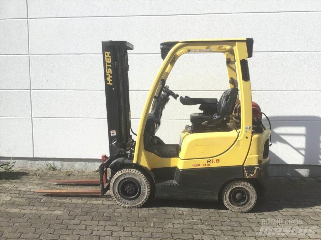Hyster H 1.6 FT Gas Stapler