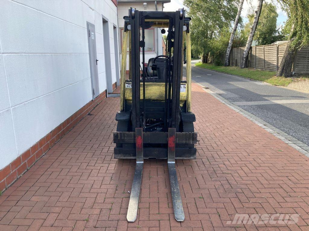 Hyster H 2.5 FT Gas Stapler