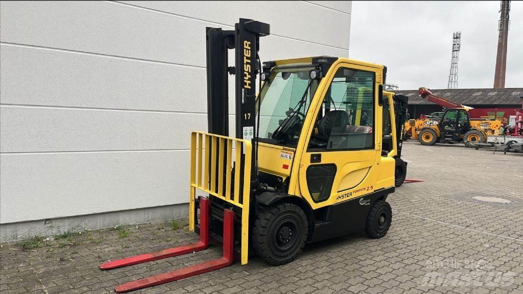 Hyster H 2.5 FT Gas Stapler