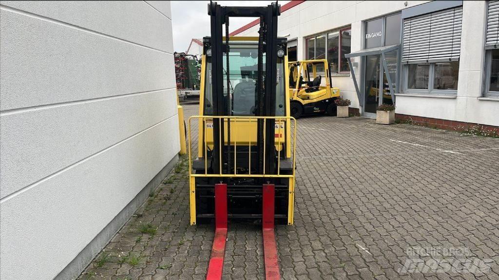 Hyster H 2.5 FT Gas Stapler