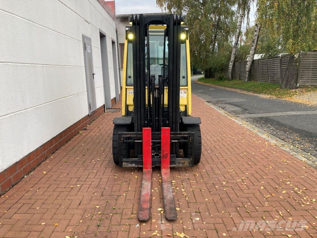 Hyster H3.5FT Gas Stapler
