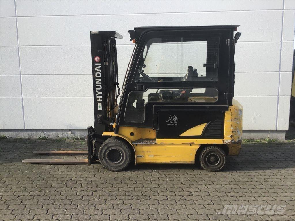 Hyundai 32B-7 Elektro Stapler