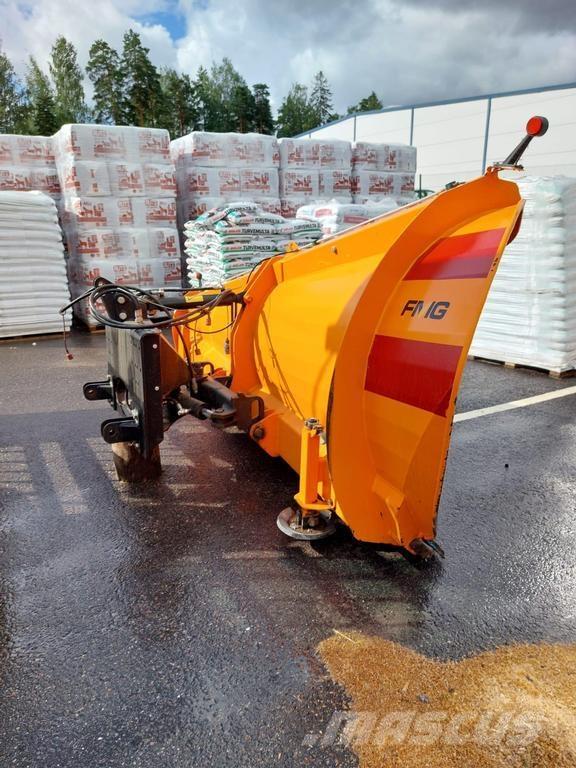  AA360 Schneeschilde und -pflüge