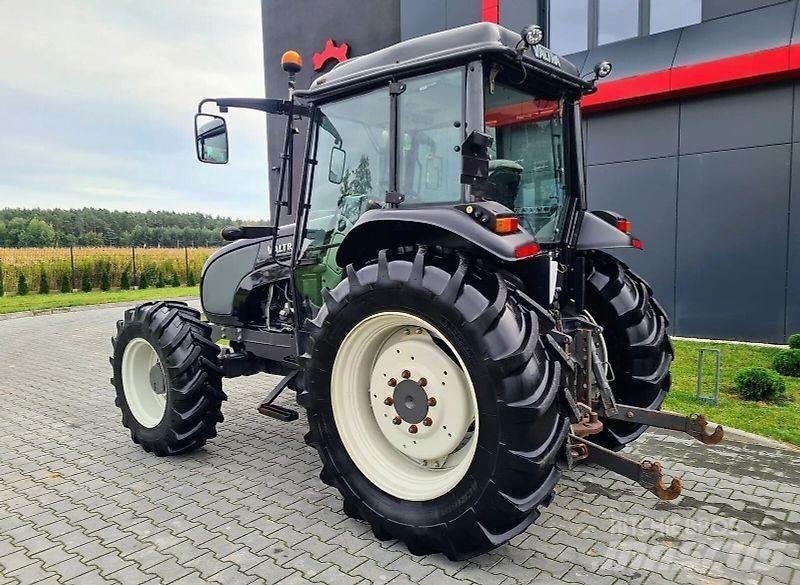 Valtra A93 Traktoren