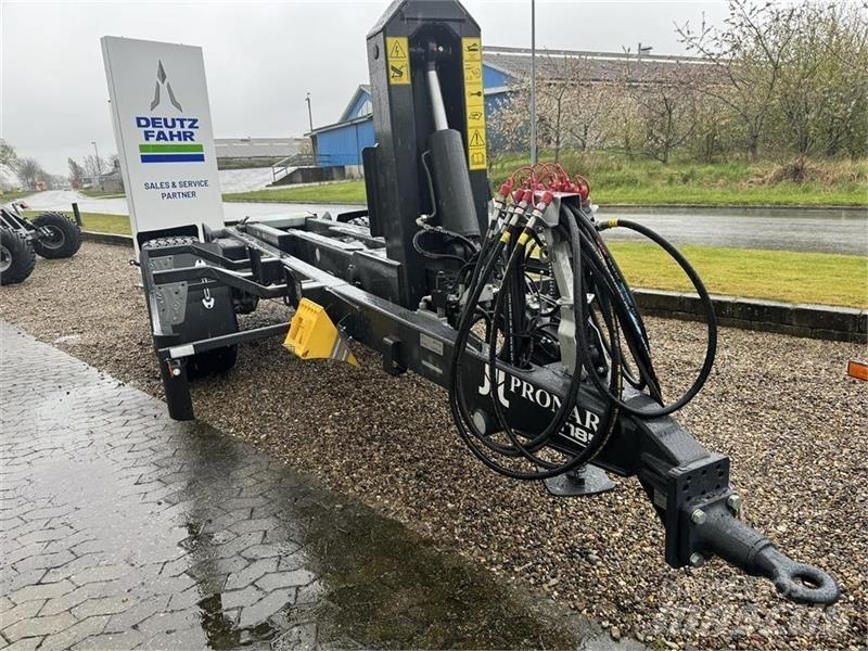 Pronar T-185 Anhänger mit Hakenlift