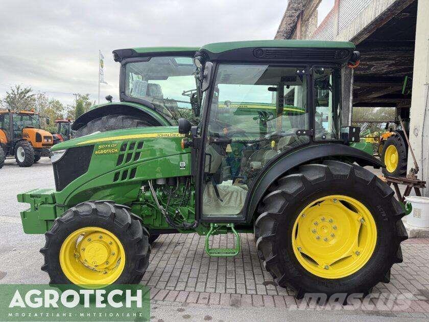 John Deere 5075 GF Traktoren