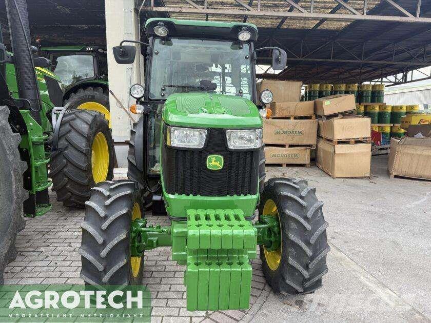 John Deere 5075 GF Traktoren