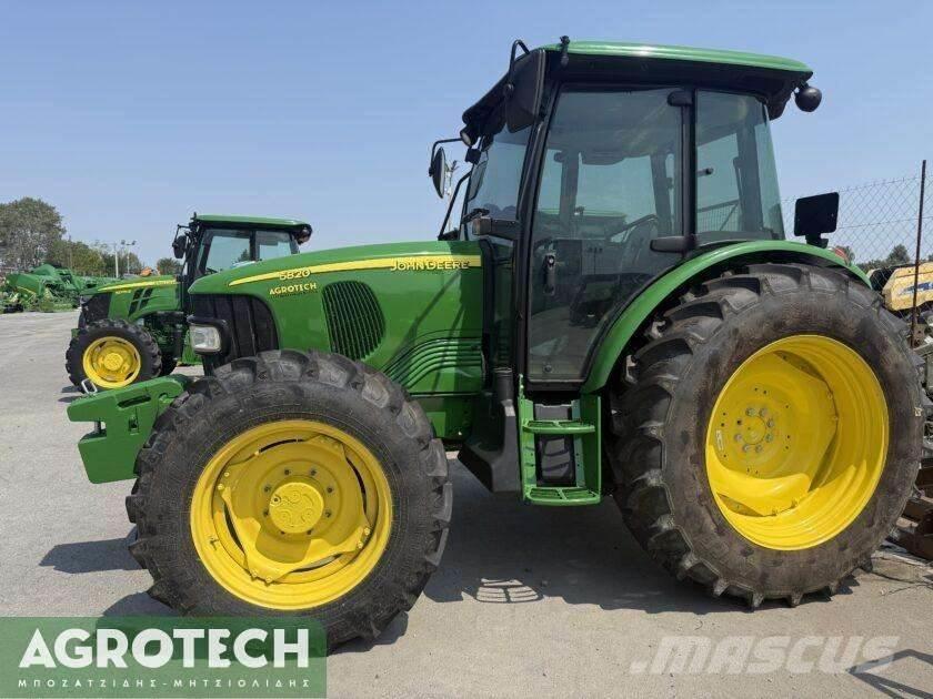 John Deere 5820 Traktoren
