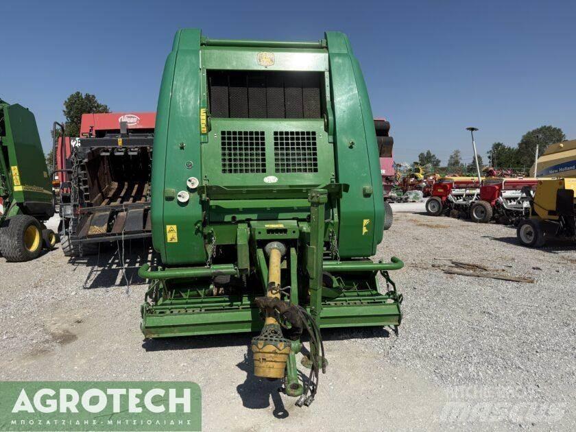 John Deere 864 Rundballenpressen