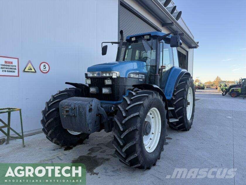 New Holland 8770 Traktoren