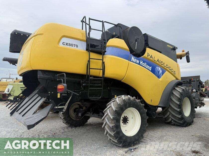 New Holland CX 8070 Traktoren