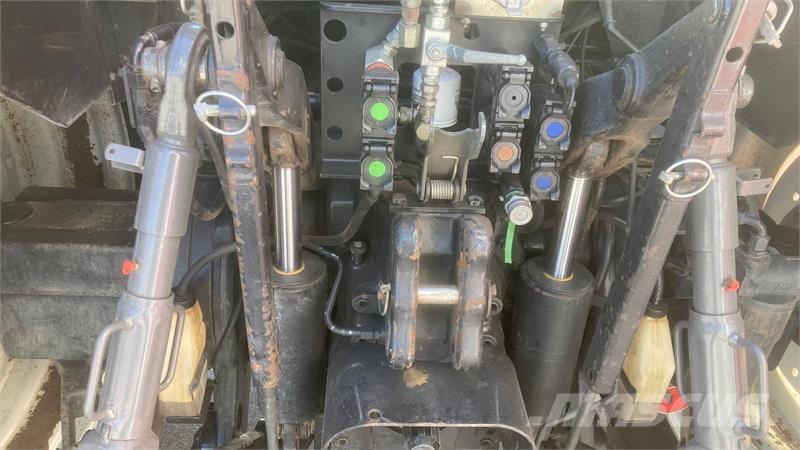 Valtra T130 Traktoren