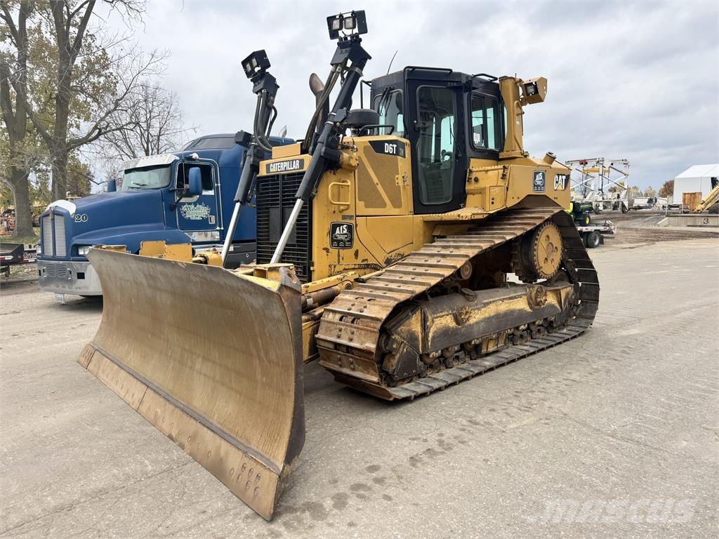 CAT D6T Bulldozer