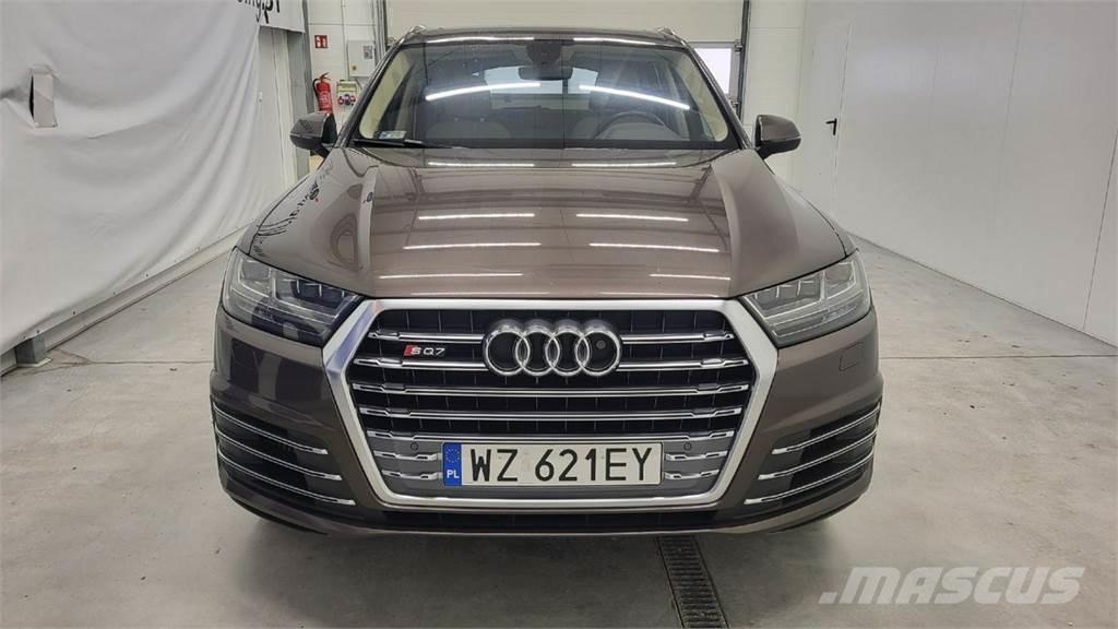 Audi SQ7 PKWs