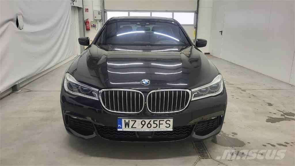 BMW 740 PKWs
