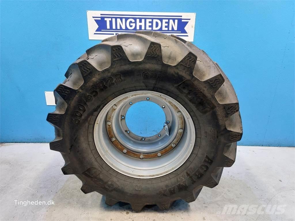  28 600/65R28 Reifen