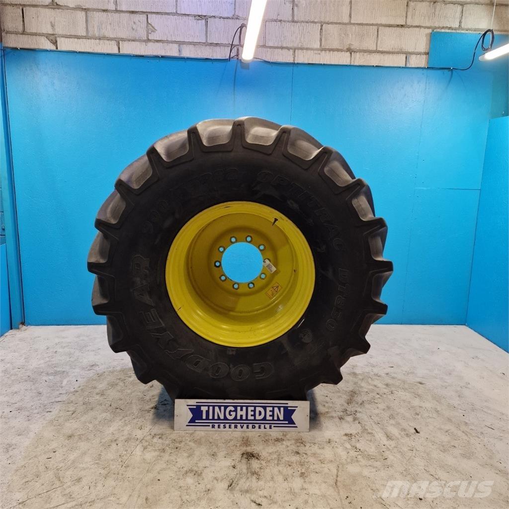  32 900/55 R32 Reifen