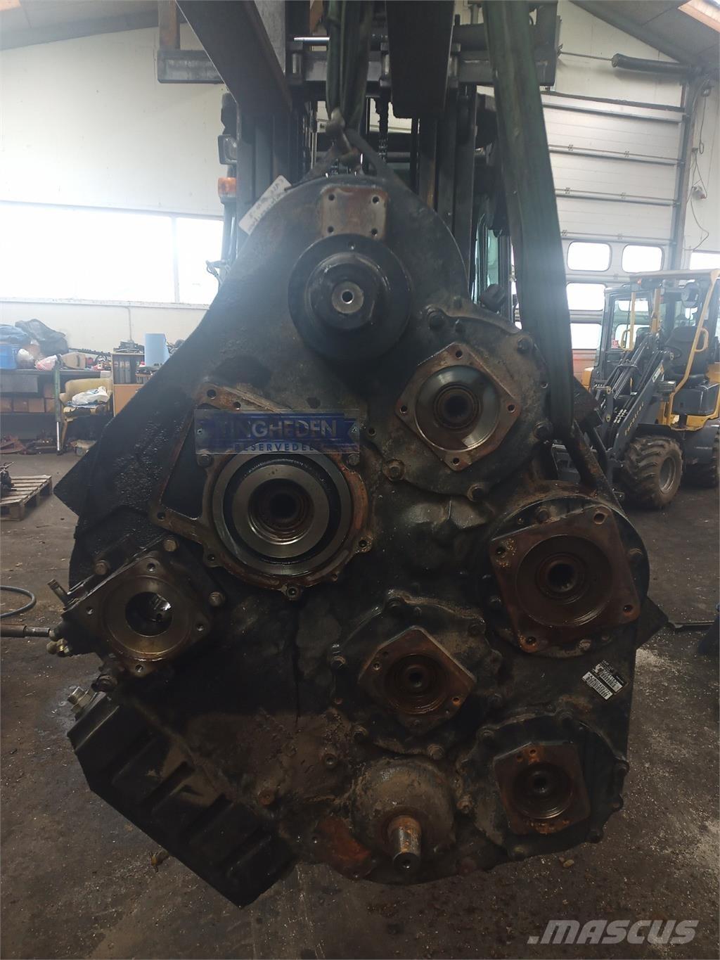 CASE 8010 Getriebe