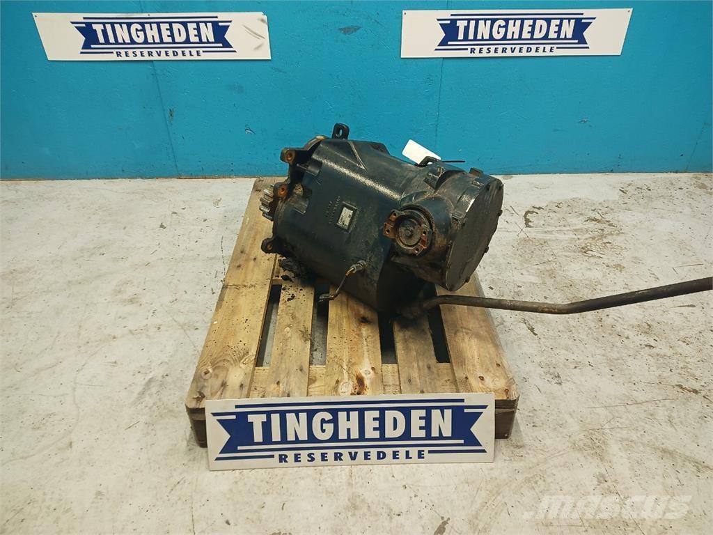 CASE 8010 Getriebe