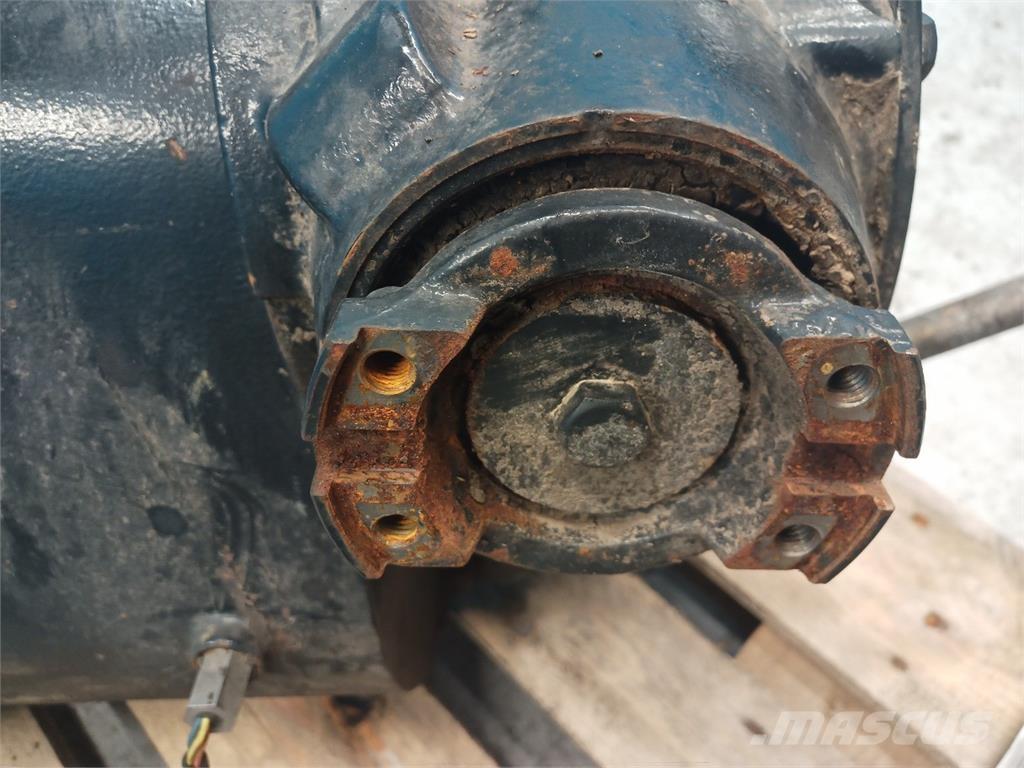 CASE 8010 Getriebe