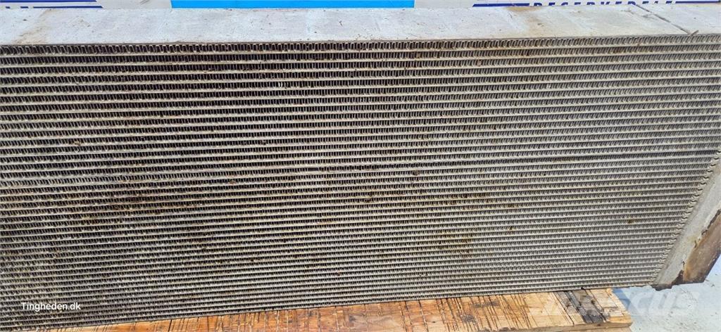 CASE 9240 Radiatoren