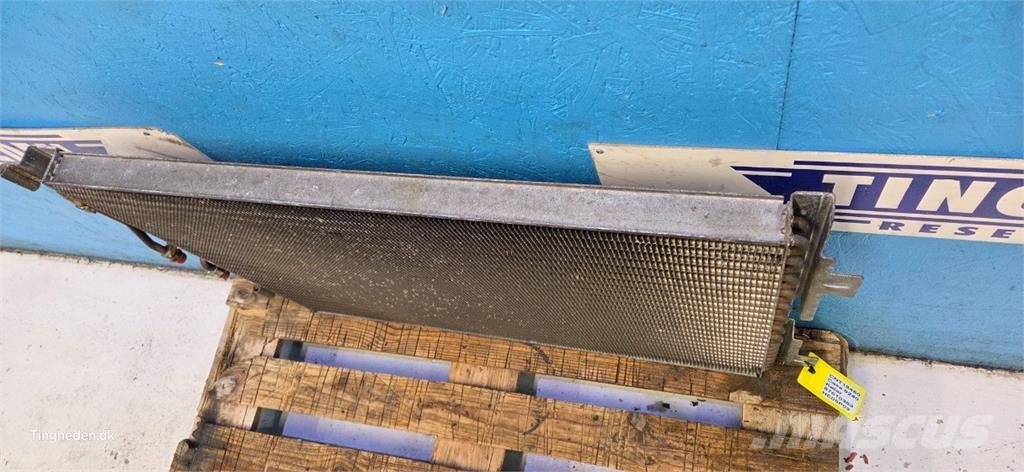 CASE 9240 Radiatoren