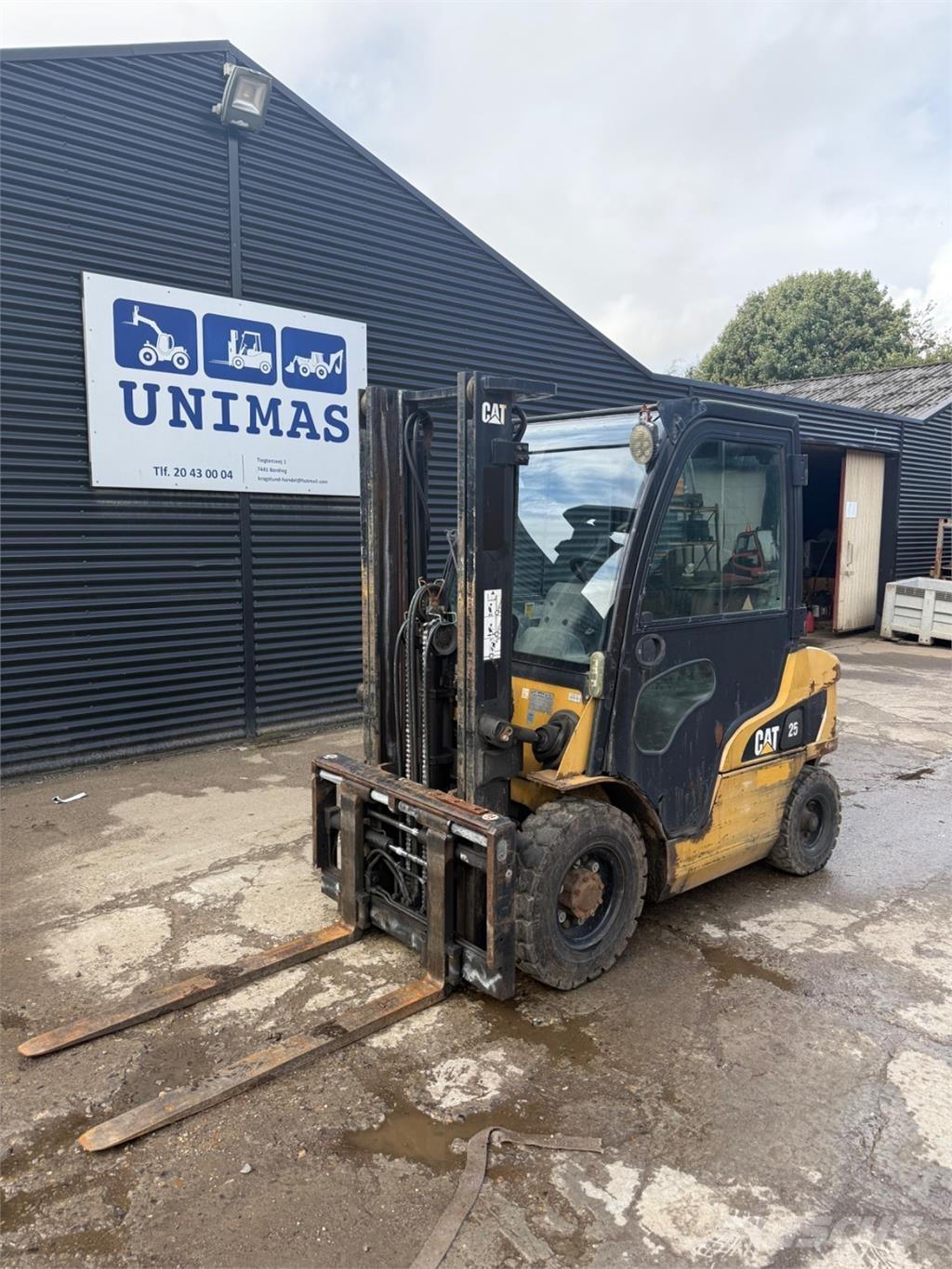 CAT DP25 Diesel Stapler