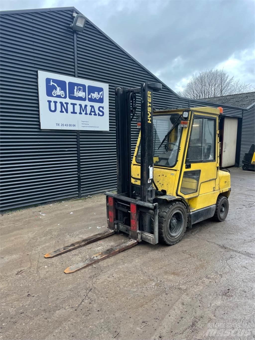 Hyster H2.50XL Gas Stapler