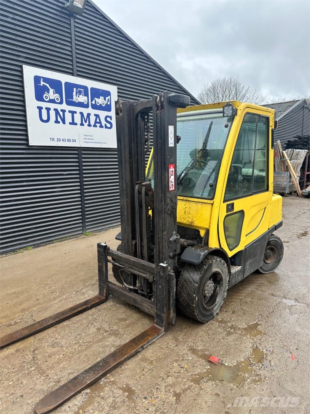 Hyster H3.0FT Gas Stapler