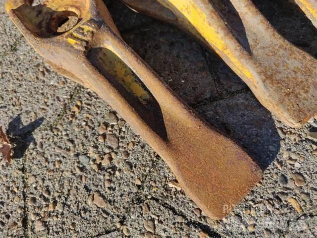 JCB Skovltænder Andere Zubehörteile