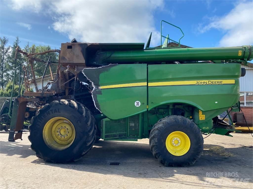 John Deere S670I Mähdrescher