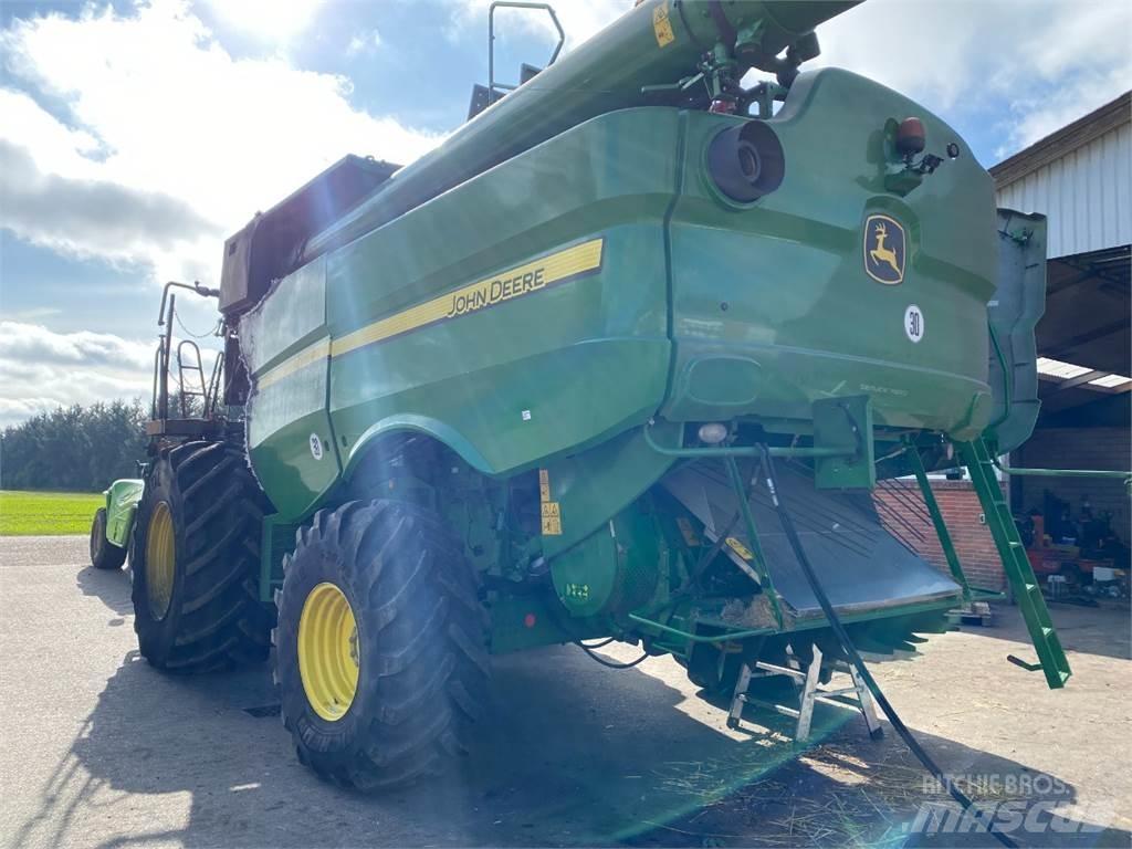 John Deere S670I Mähdrescher