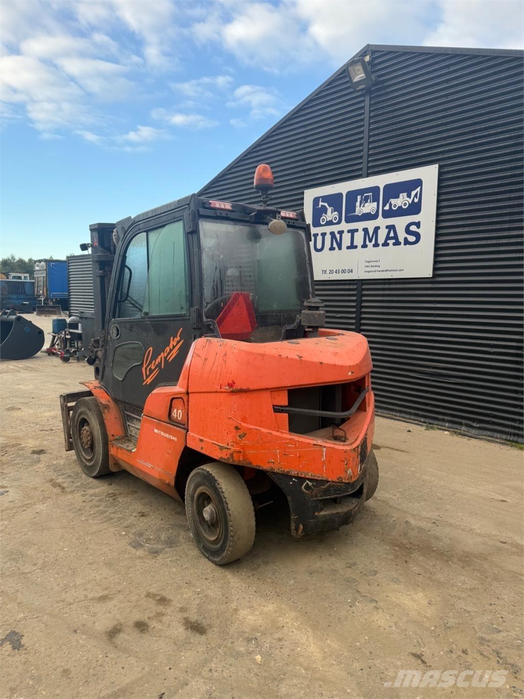 Mitsubishi FD40 Diesel Stapler