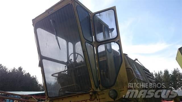 New Holland 1520 Kabinen