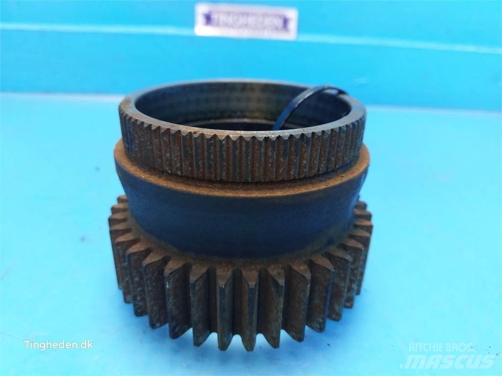 New Holland 8340 Getriebe