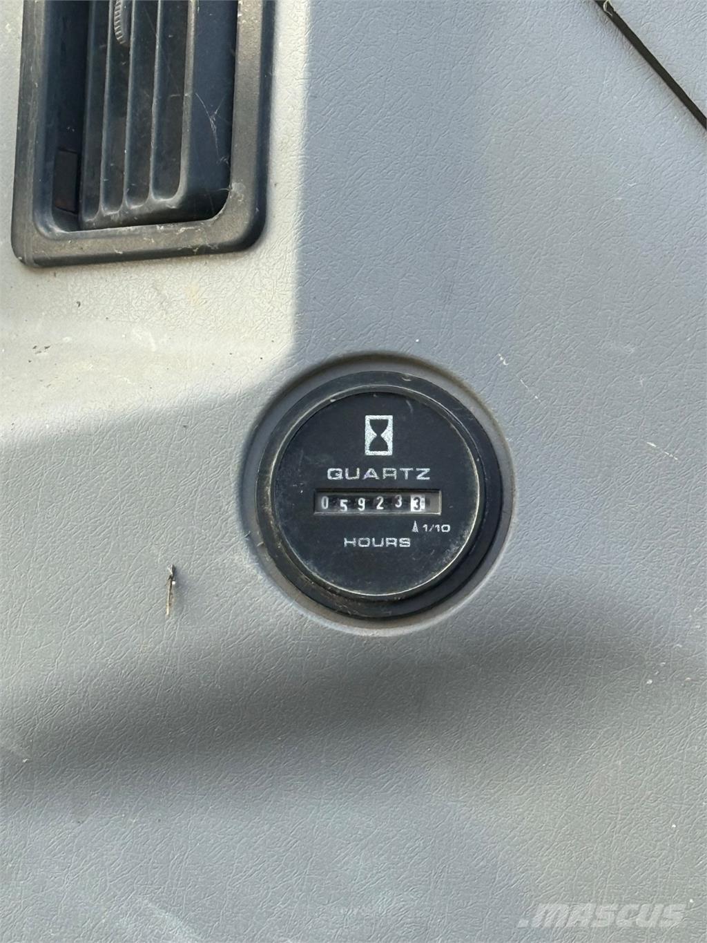 New Holland E305 Raupenbagger