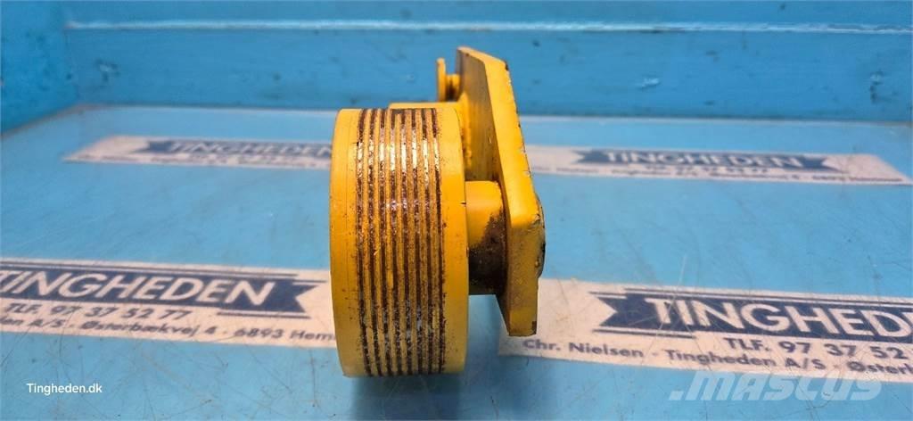 New Holland TX68 Sand- und Salzstreuer