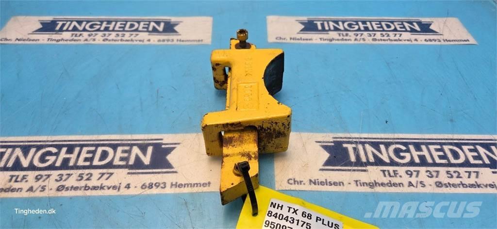 New Holland TX68 Sand- und Salzstreuer