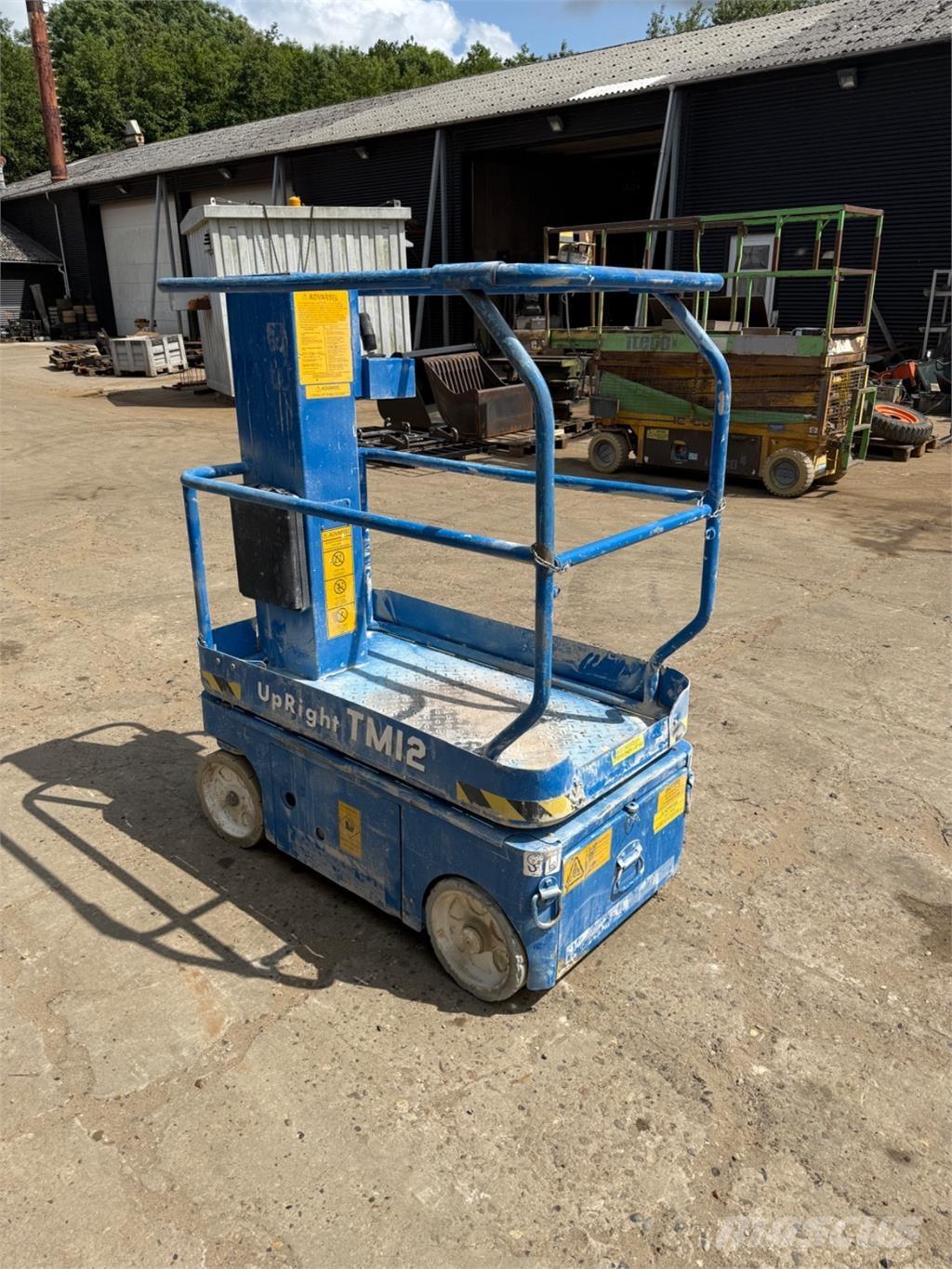 UpRight TM12 Personenaufzüge