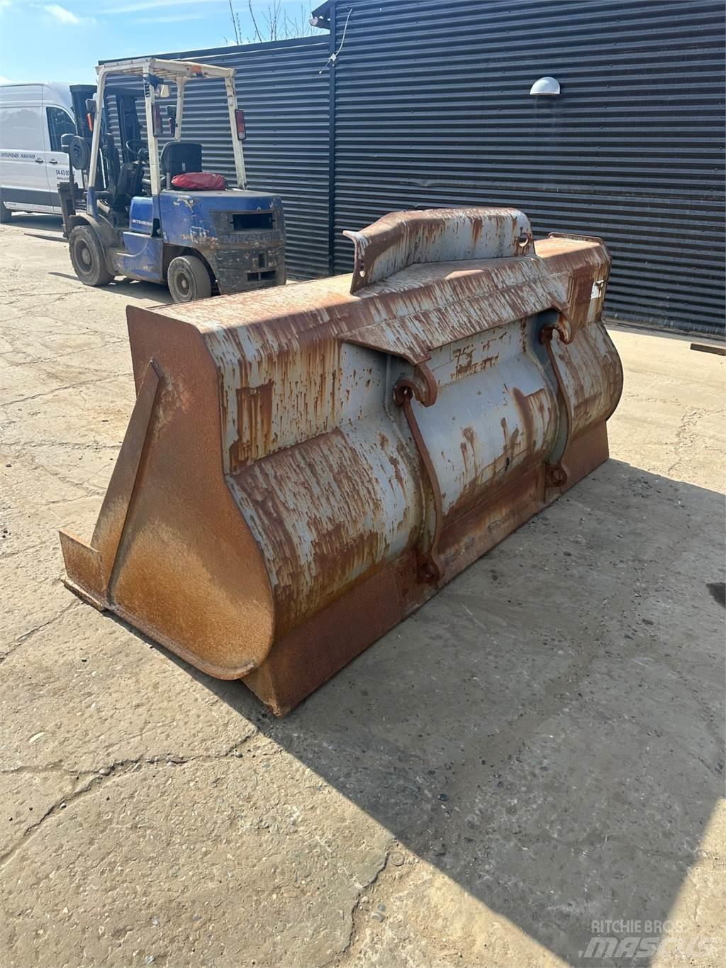 Volvo 2500mm Planierschilder/Scharen